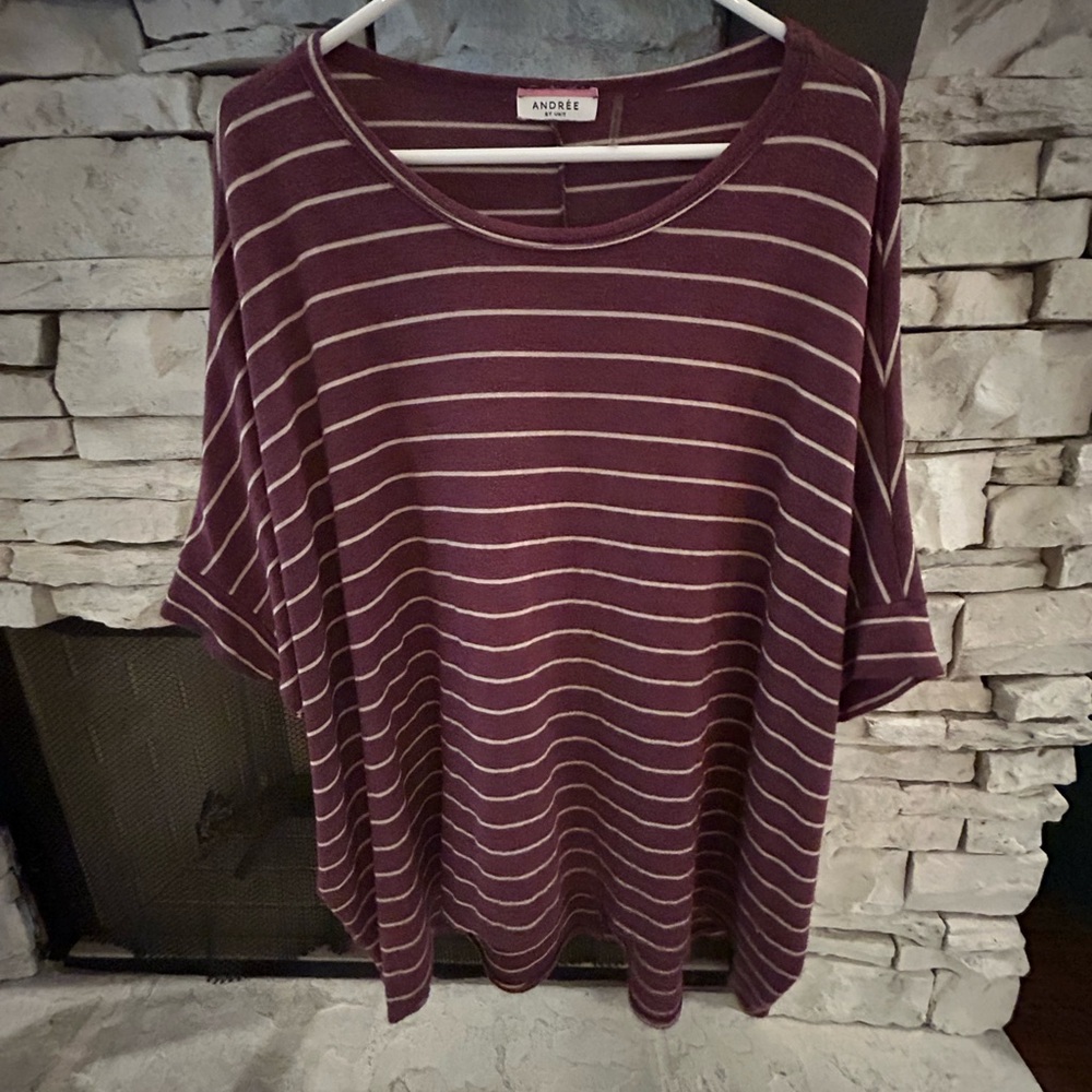 🦄EUC Andree by Unit Women's Burgundy Striped Oversized Top